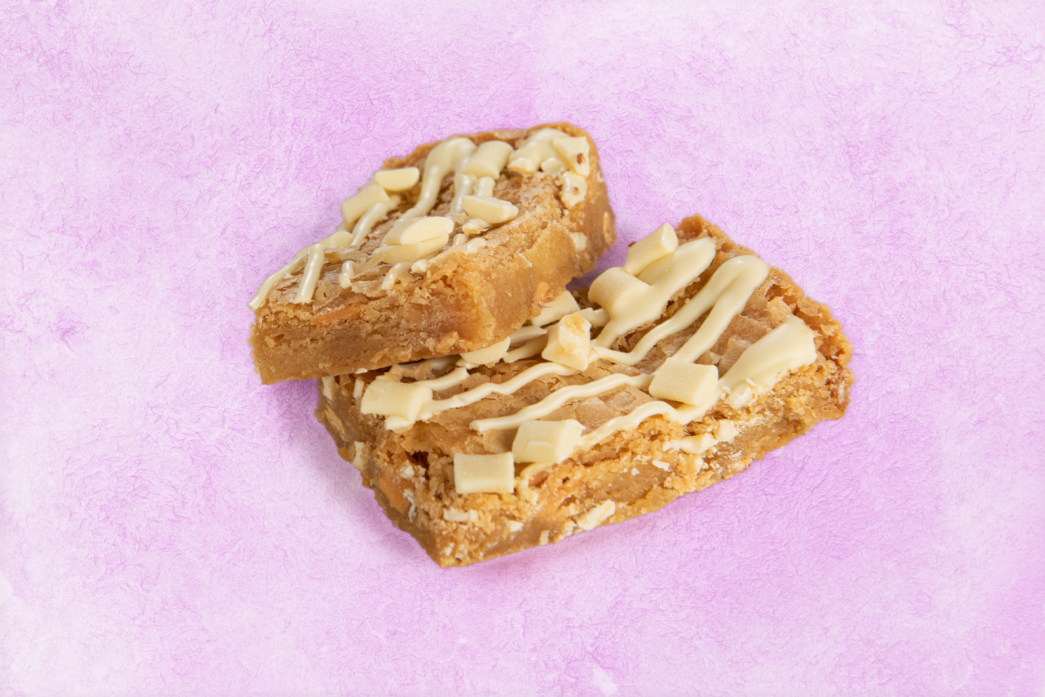 White chocolate blondie traybake slices