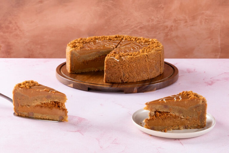 Lotus Biscoff cookie pie with sliced pieces.