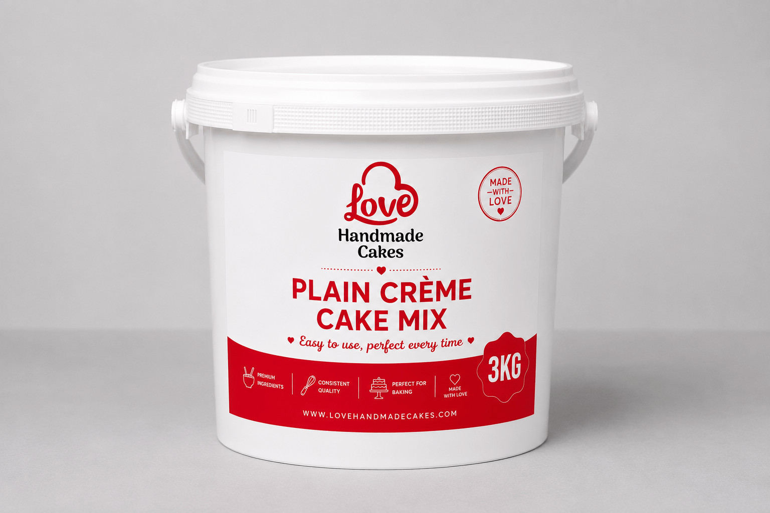 Plain crème cake mix in a bowl.